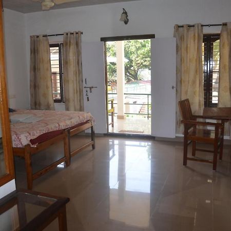 Arya Homestay Bougain Villa Gokarna  Eksteriør bilde