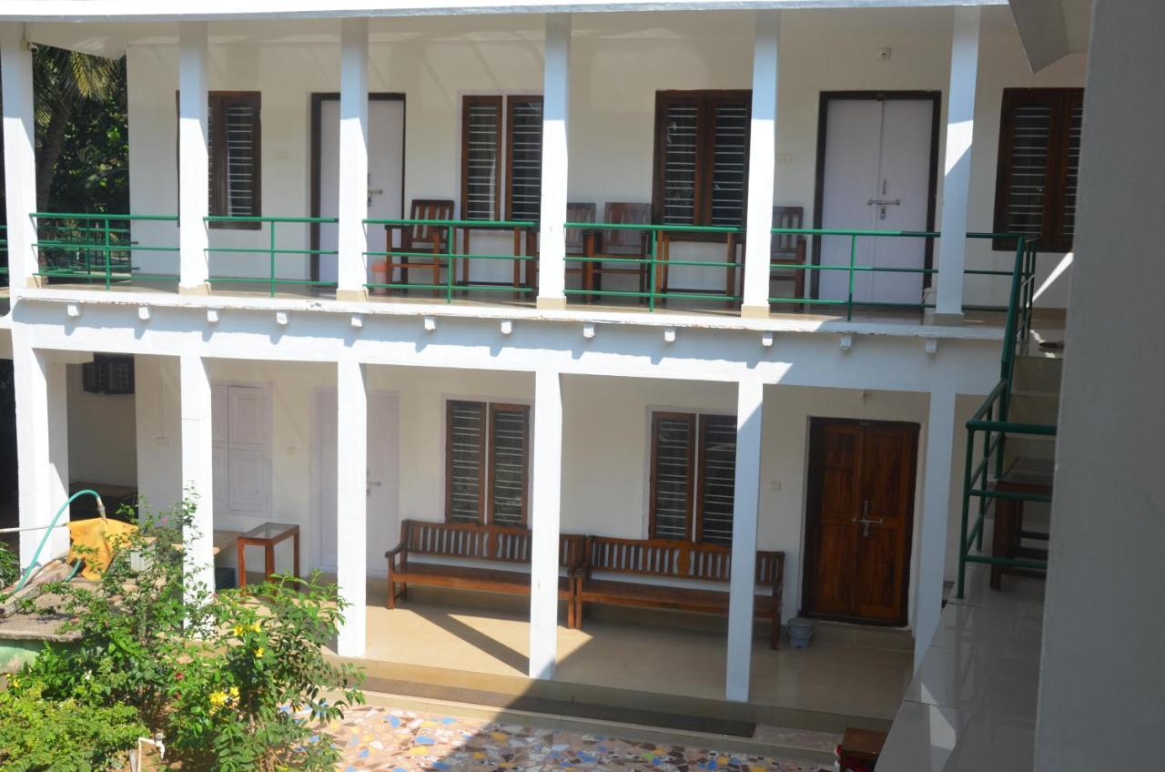 Arya Homestay Bougain Villa Gokarna  Eksteriør bilde