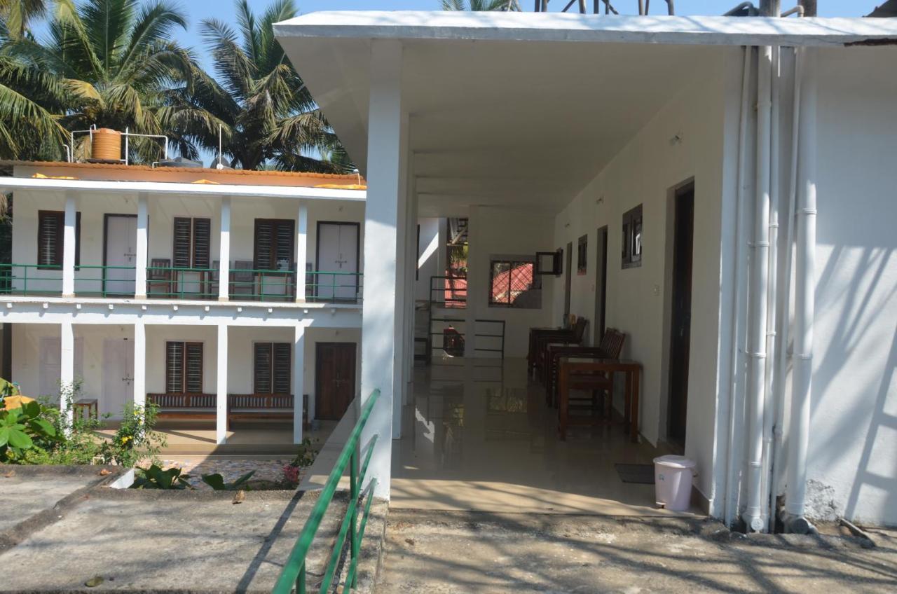 Arya Homestay Bougain Villa Gokarna  Eksteriør bilde