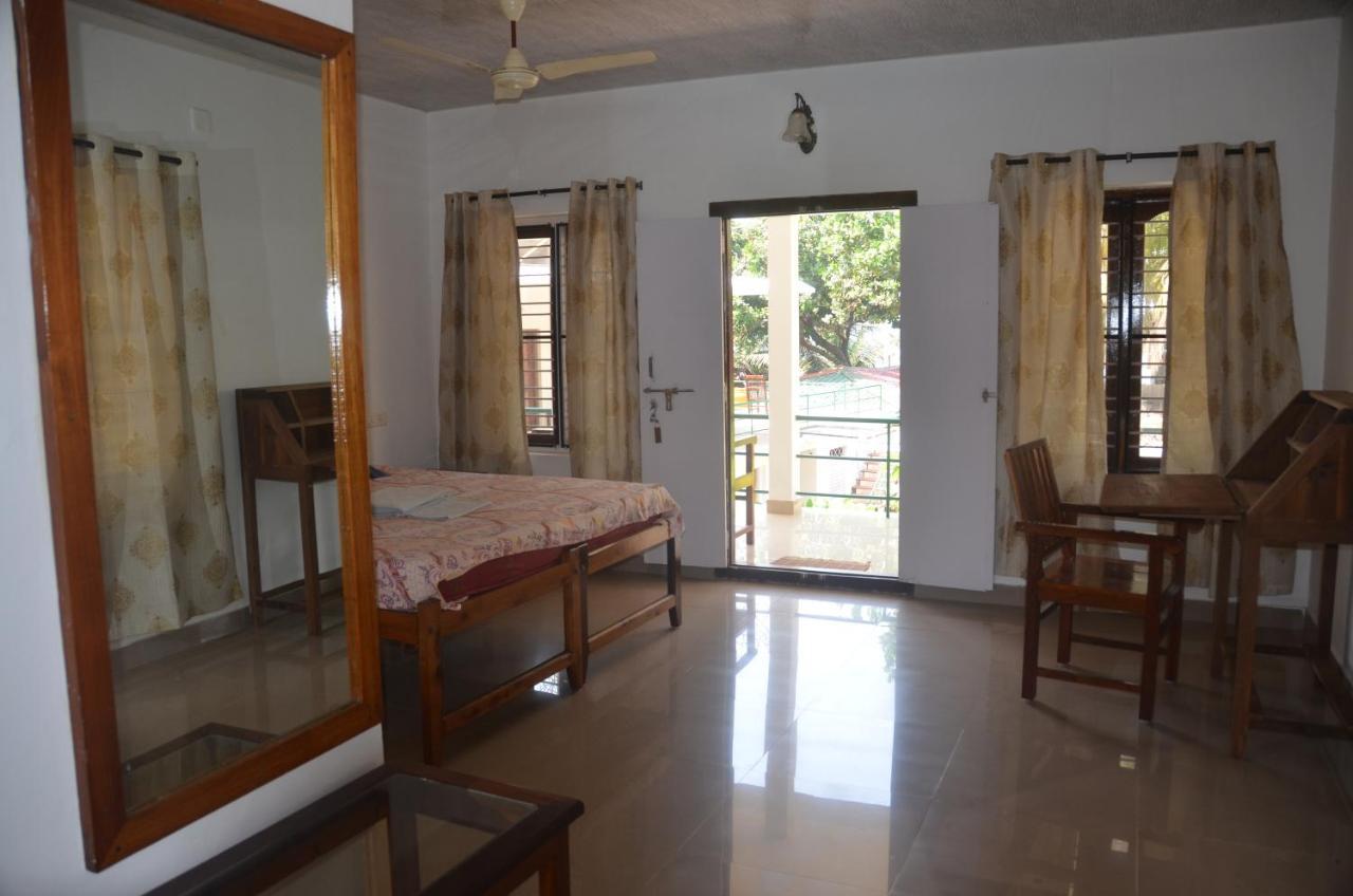Arya Homestay Bougain Villa Gokarna  Eksteriør bilde