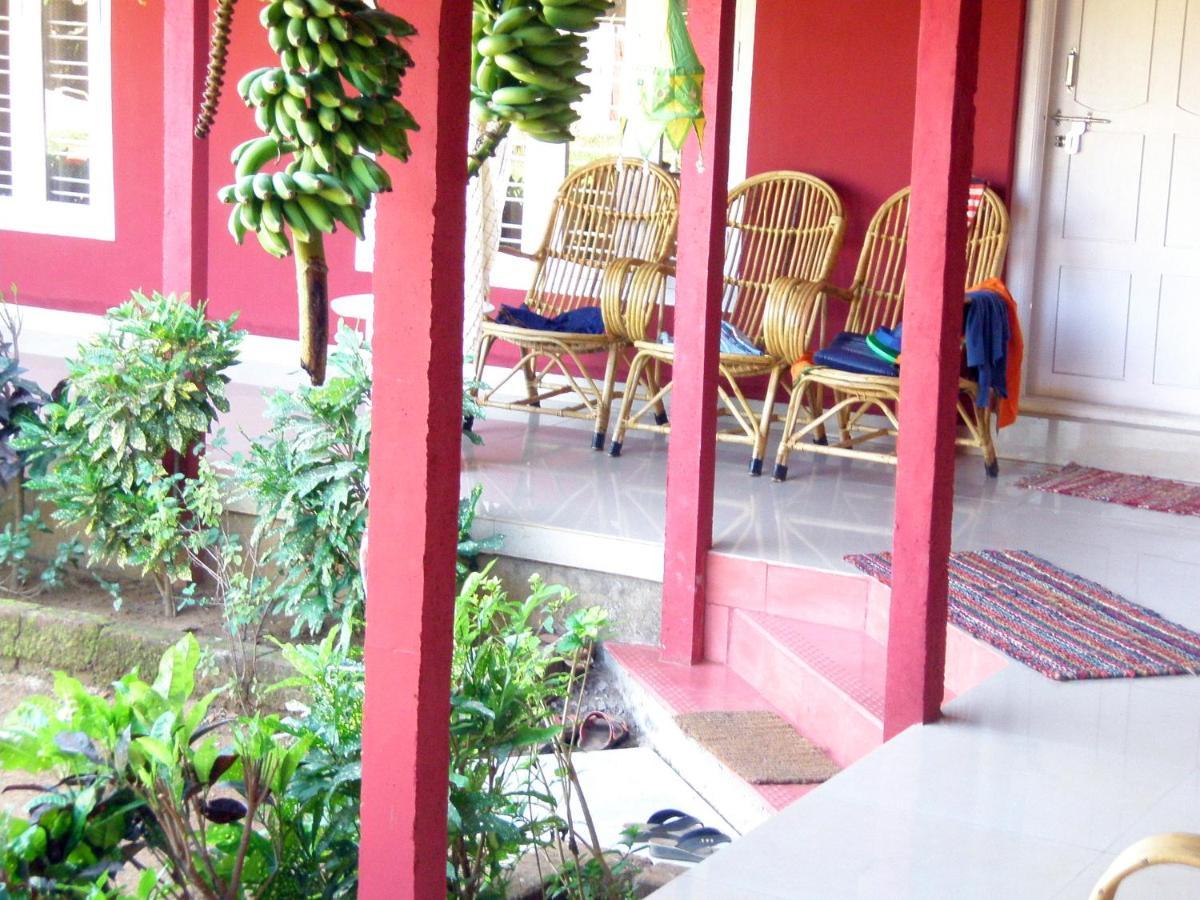 Arya Homestay Bougain Villa Gokarna  Eksteriør bilde