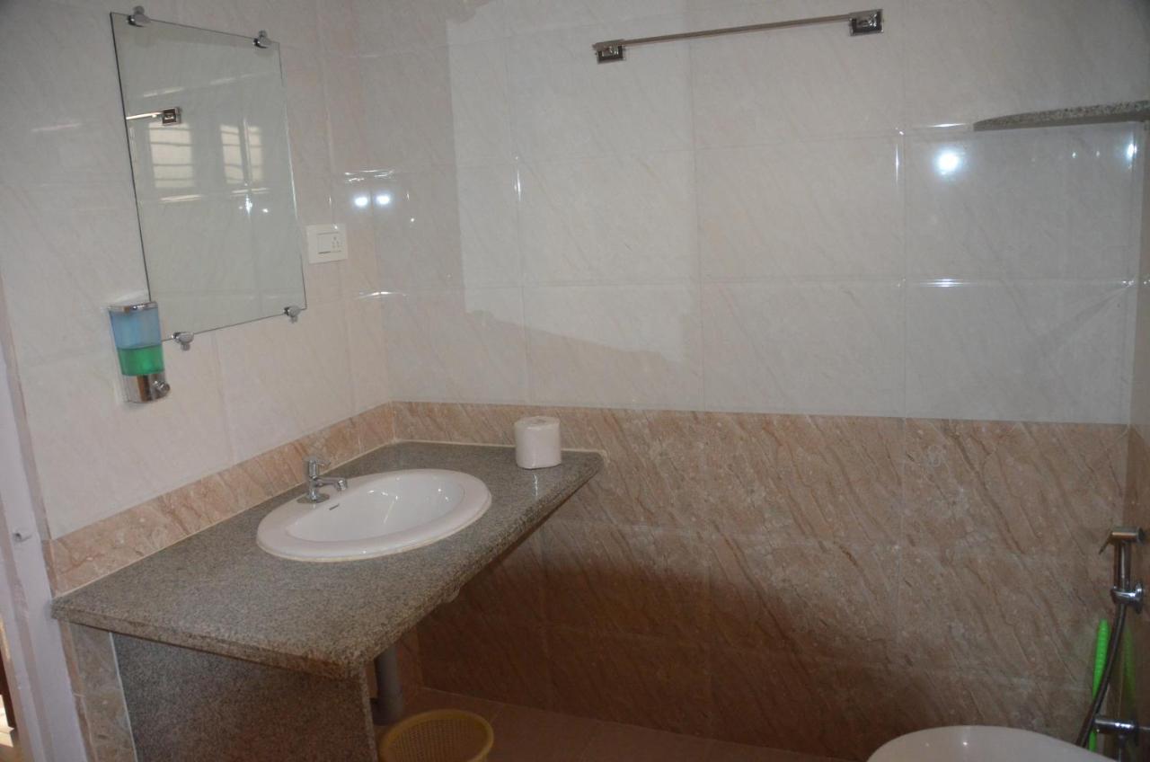 Arya Homestay Bougain Villa Gokarna  Eksteriør bilde